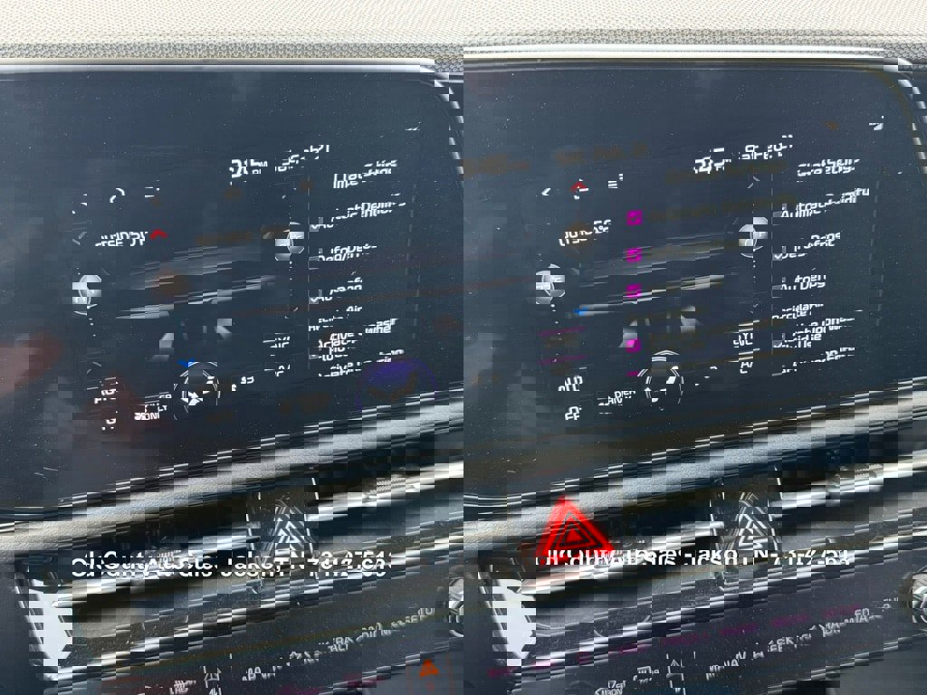 Used 2023 Kia Niro EX Touring image 79