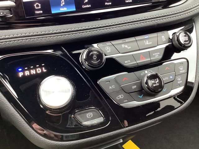 New 2026 Chrysler Pacifica Select image 16