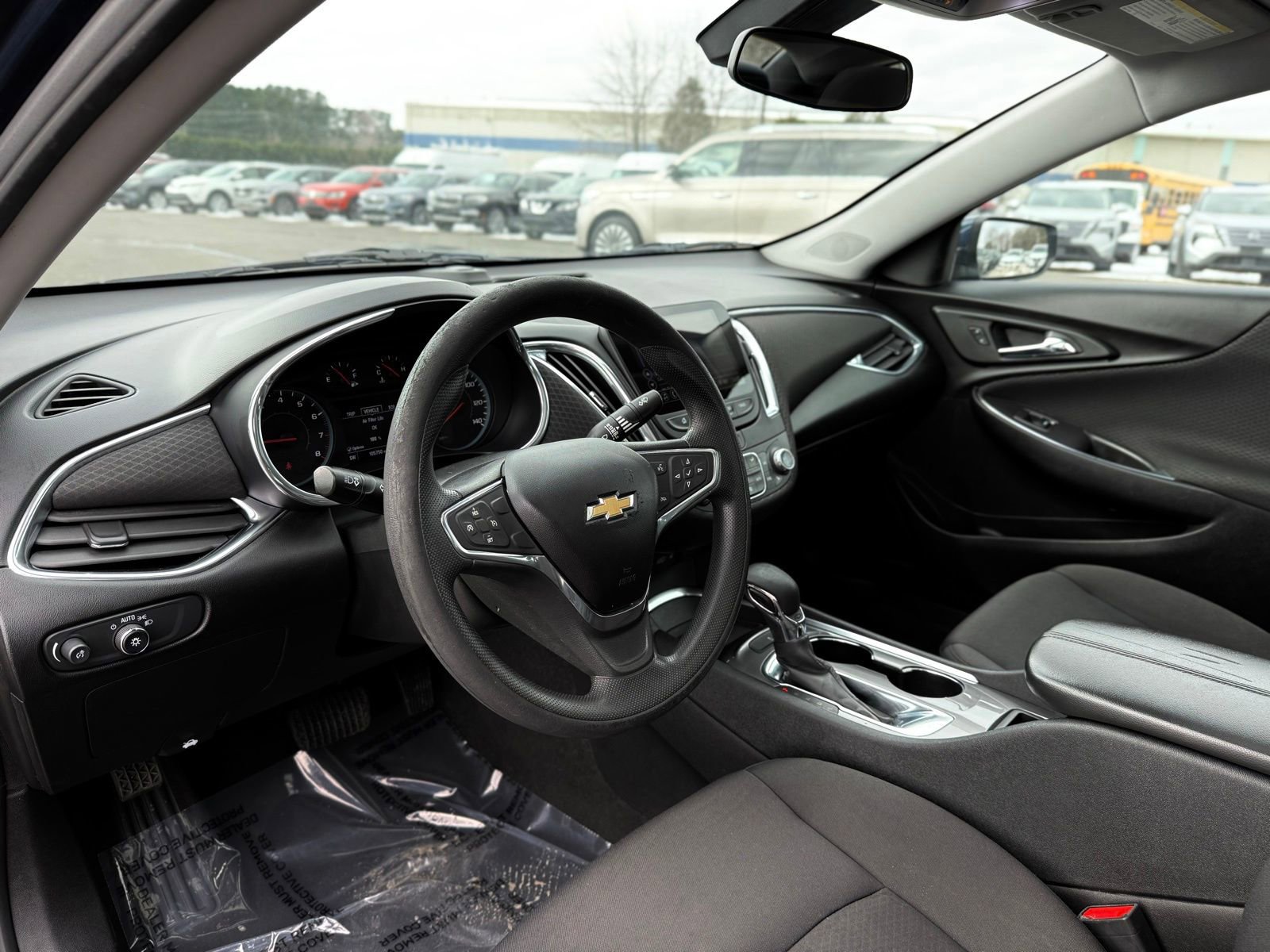 Used 2021 Chevrolet Malibu LT image 14