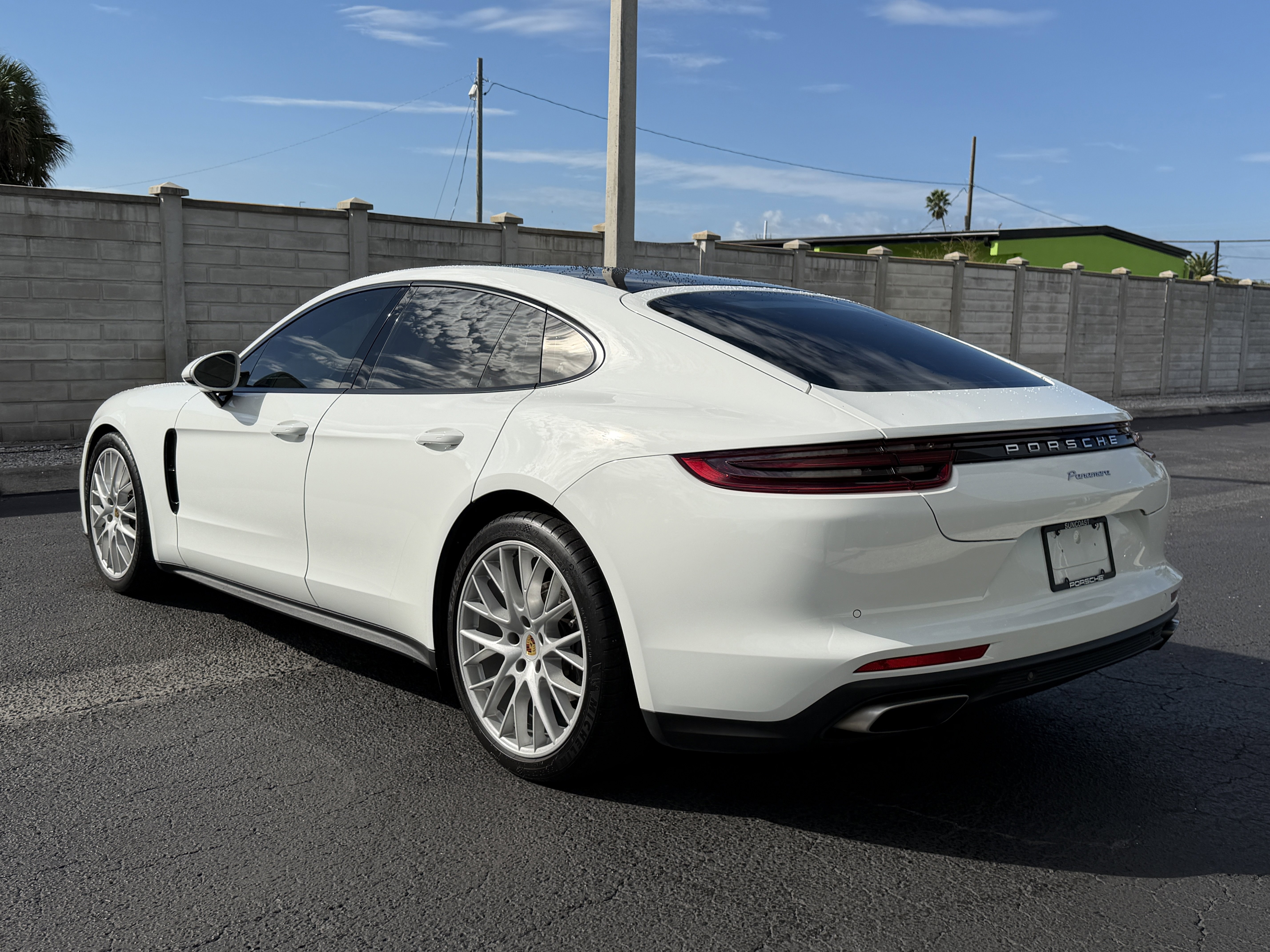 Certified 2020 Porsche Panamera image 3