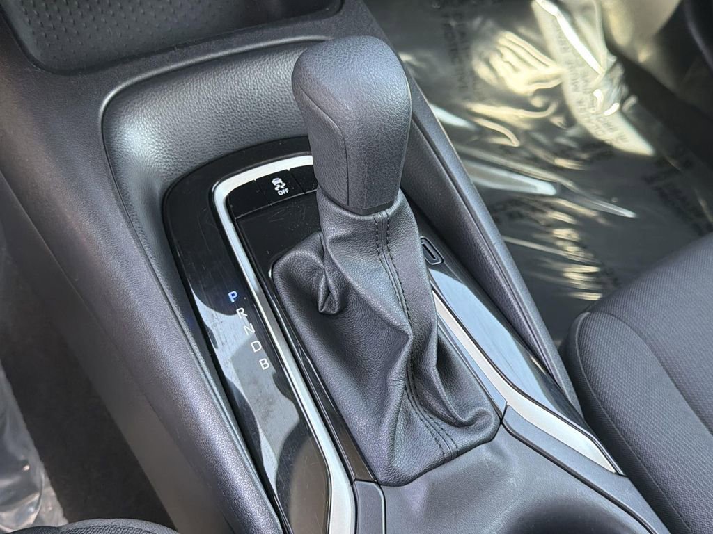 Used 2025 Toyota Corolla LE image 12