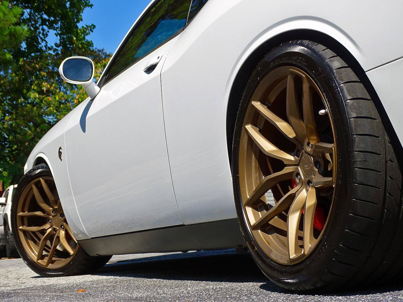Used 2015 Dodge Challenger SRT Hellcat RWD image 6