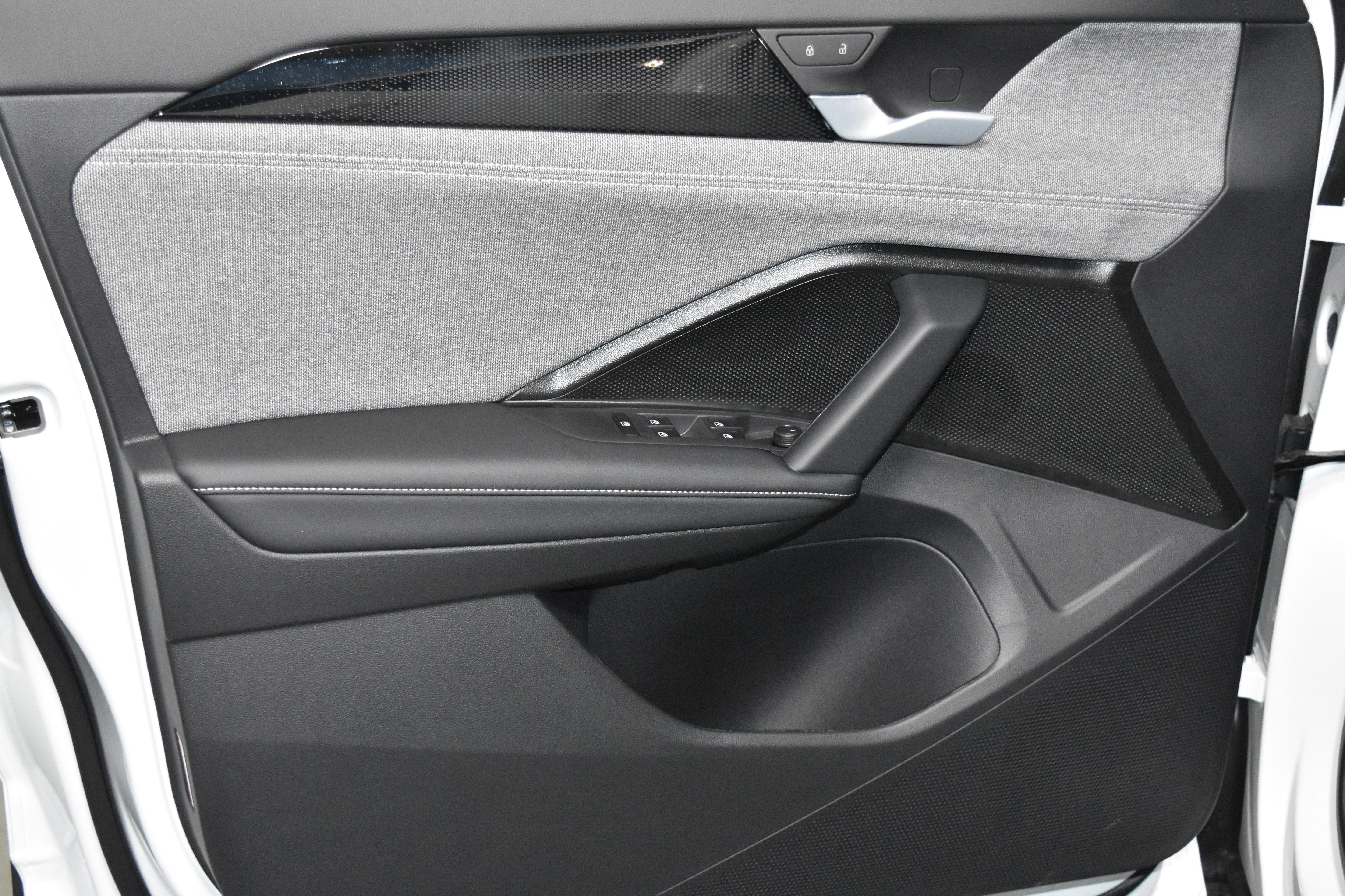 New 2026 Volkswagen Tiguan S image 3