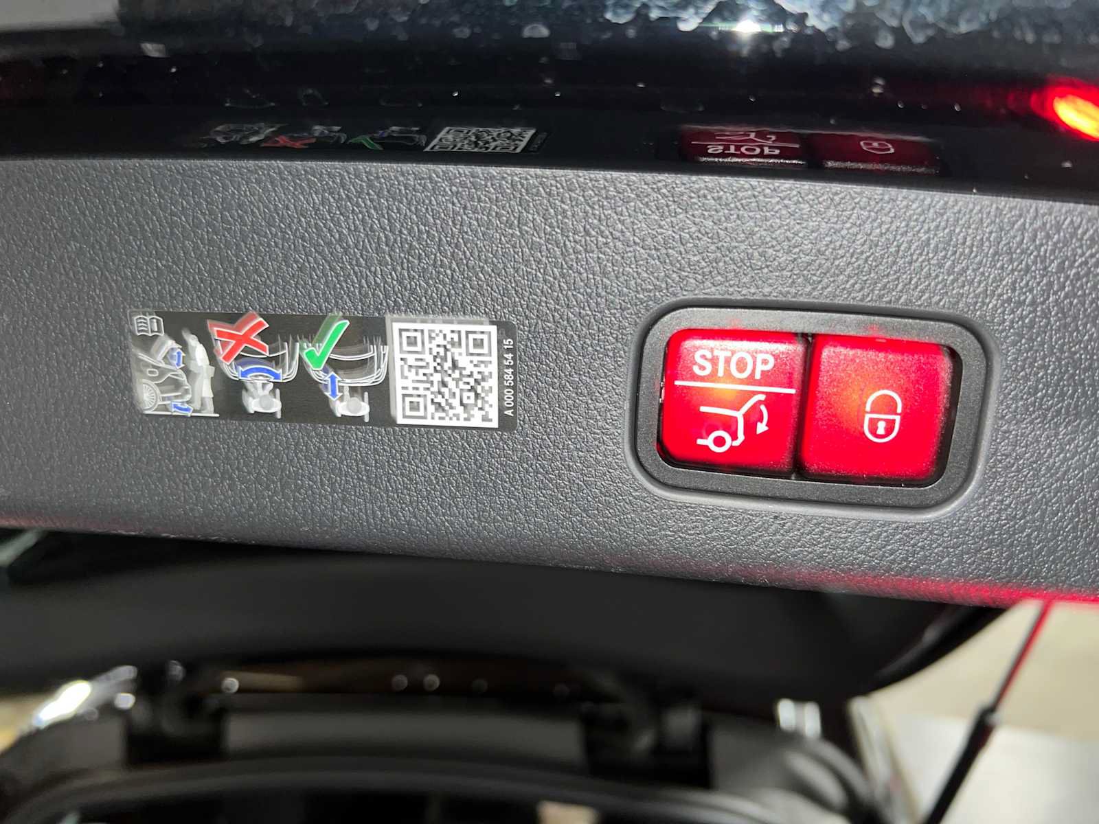 Used 2025 Mercedes-Benz GLC 300 image 16