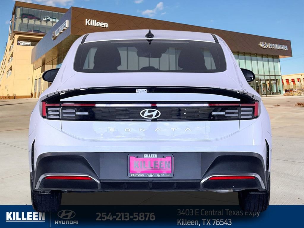 Used 2025 Hyundai Sonata SE image 8