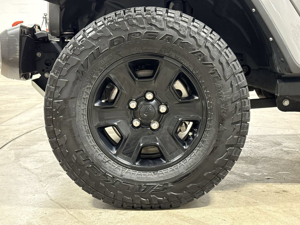 Used 2023 Jeep Gladiator Mojave w/ LED Lighting Group AWD/4WD image 27