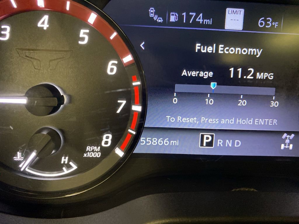 Used 2024 Nissan Titan PRO-4X w/ Pro-4x Convenience Package image 21