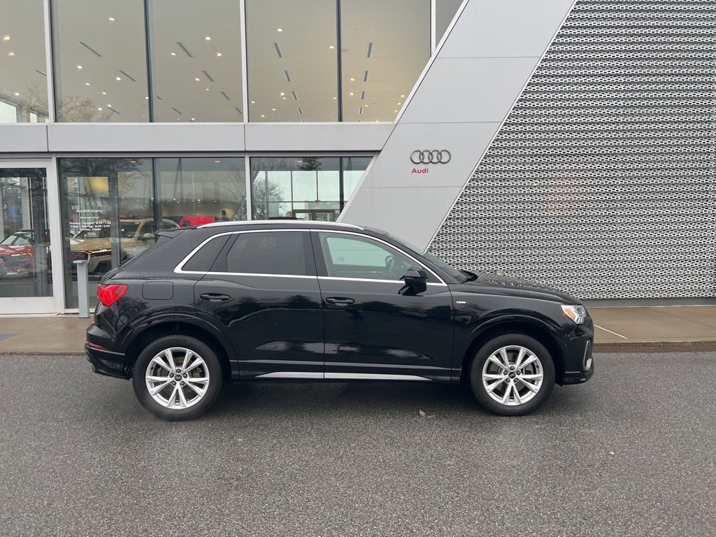 Used 2023 Audi Q3 2.0T Premium image 17