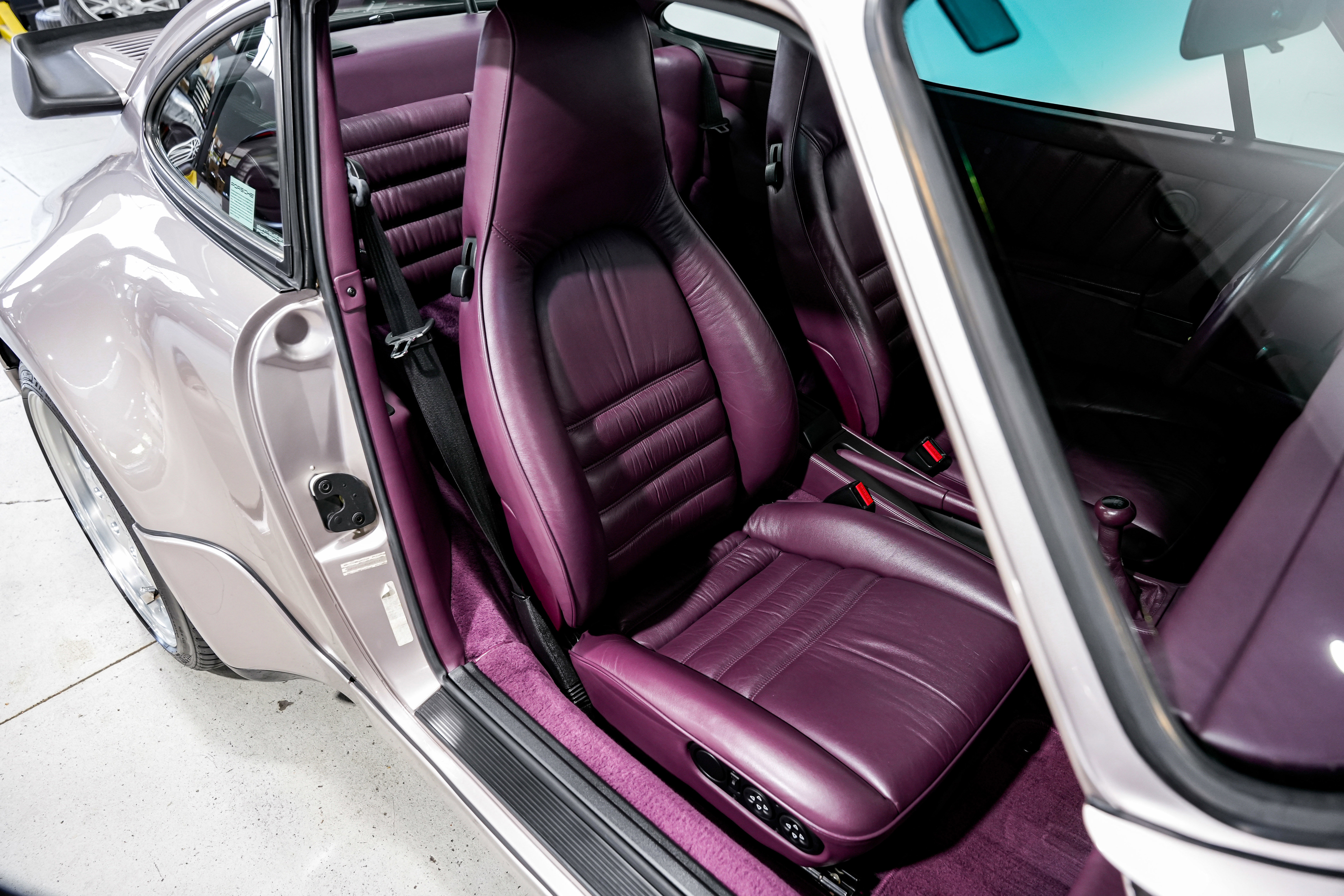 Used 1994 Porsche 911 Turbo RWD image 31