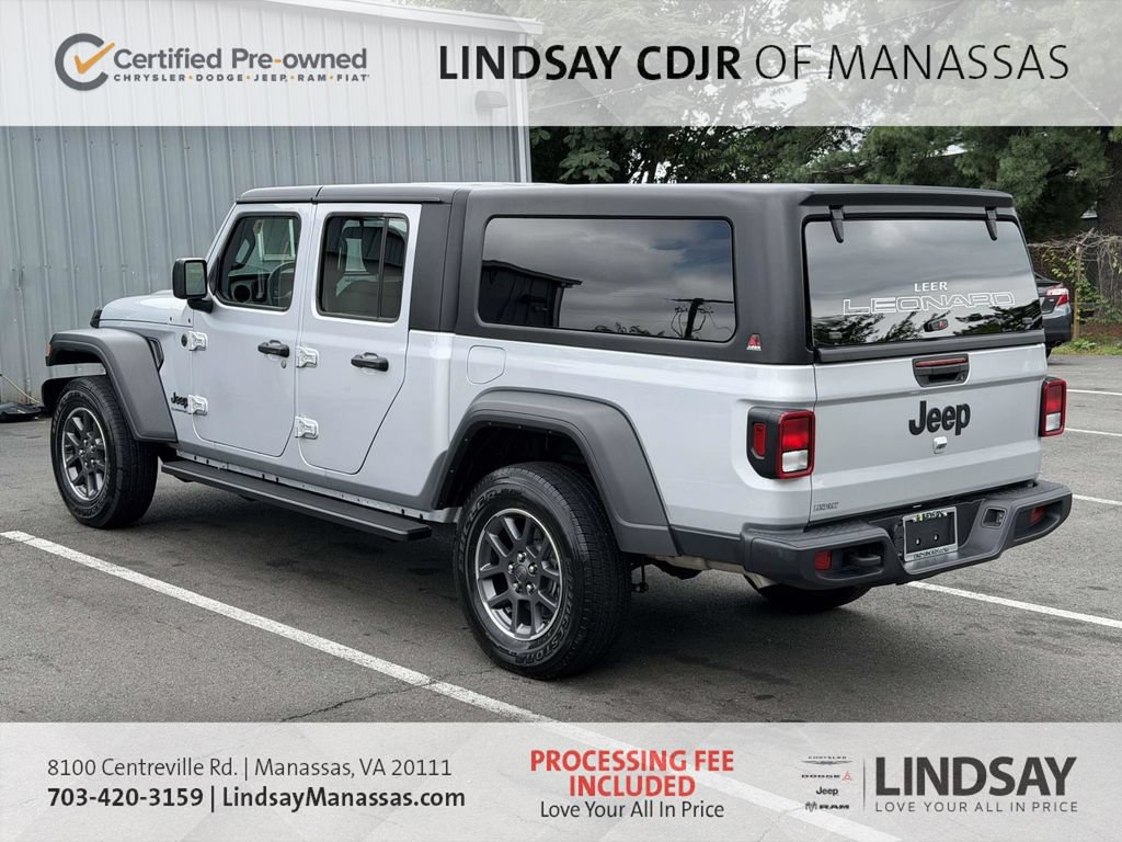 Certified 2024 Jeep Gladiator Sport AWD/4WD image 8