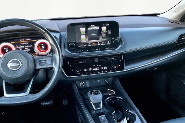 Used 2022 Nissan Rogue Platinum w/ Head-Up Display Package image 9