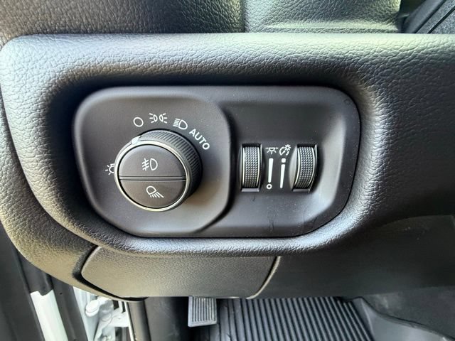 New 2026 RAM 2500 Laramie w/ Night Edition AWD/4WD image 18