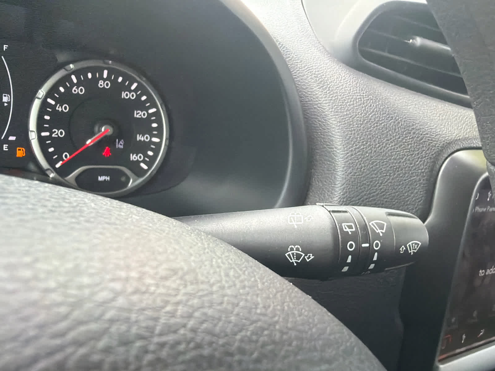 Used 2023 Jeep Renegade Latitude AWD/4WD image 26