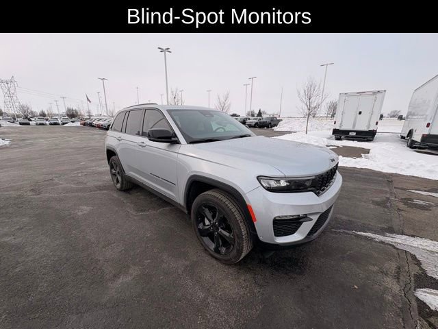 Used 2019 Jeep Cherokee Limited image 3