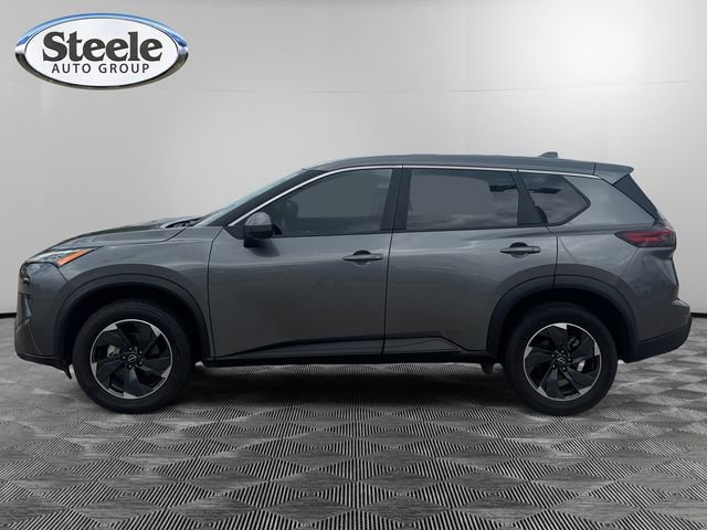 Used 2025 Nissan Rogue SV FWD image 2
