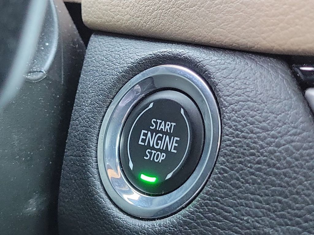 Used 2024 Cadillac XT4 Premium Luxury w/ Active Safety Package image 30