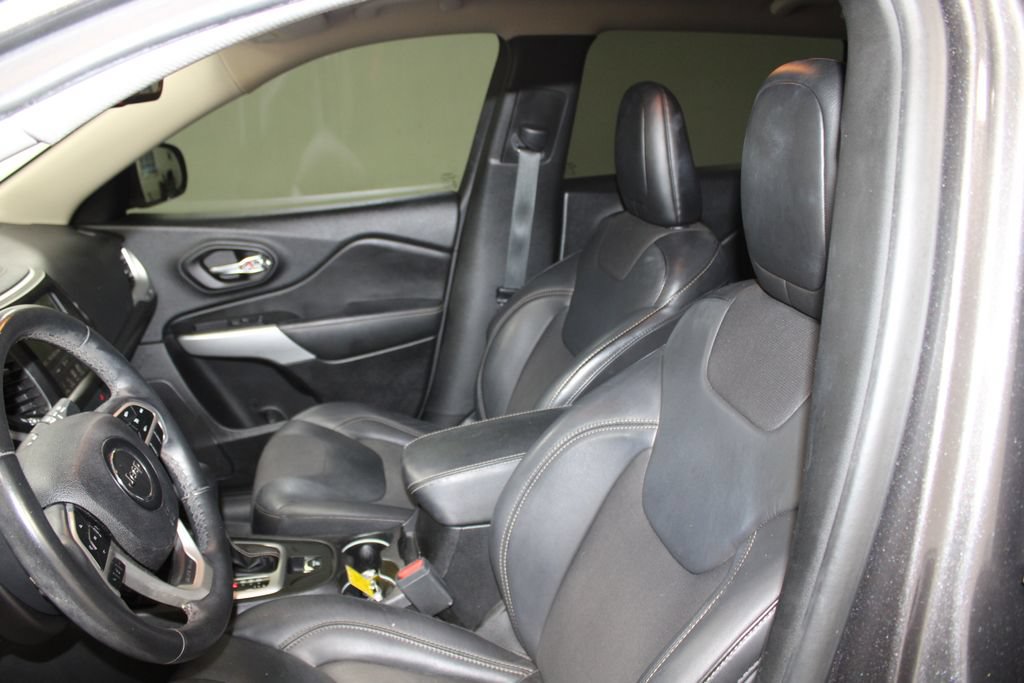 Used 2018 Jeep Cherokee Latitude Plus FWD image 14