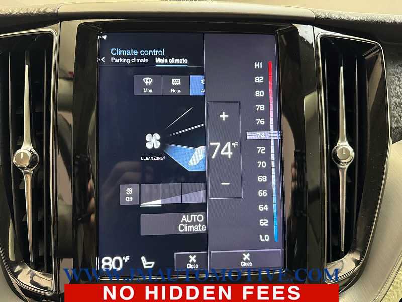 Used 2019 Volvo XC60 T5 Momentum w/ Multimedia Package AWD/4WD image 26