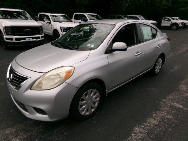Used 2014 Nissan Versa SV FWD image 5
