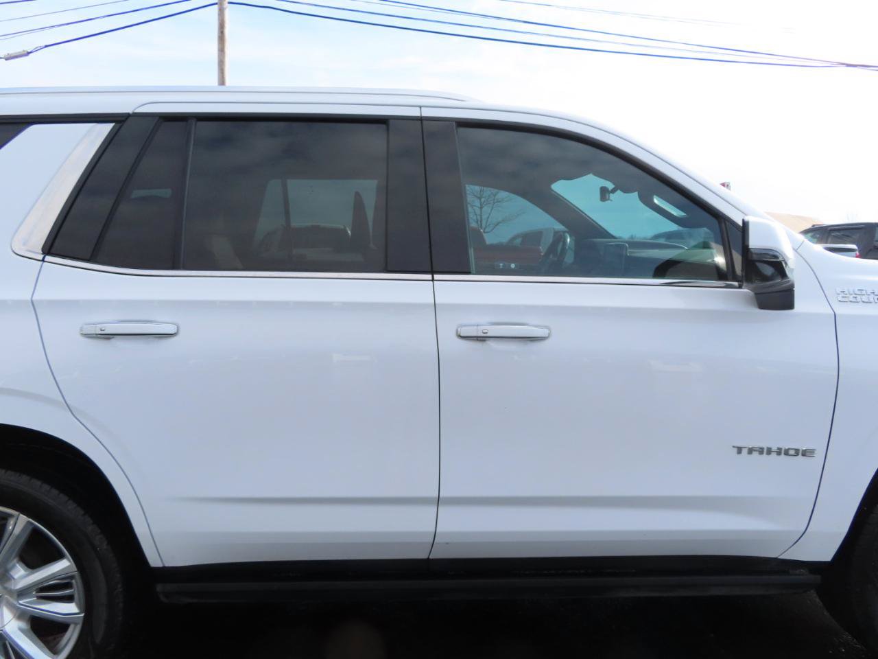 Used 2021 Chevrolet Tahoe High Country w/ Premium Package AWD/4WD image 21