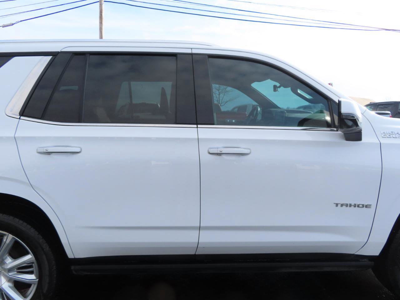 Used 2021 Chevrolet Tahoe High Country w/ Premium Package image 21