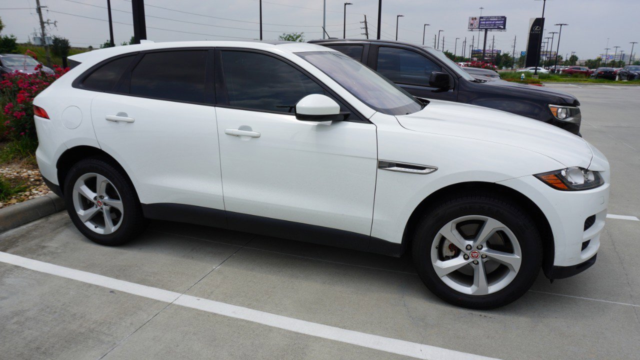 Used 2017 Jaguar F-PACE Premium AWD/4WD image 4