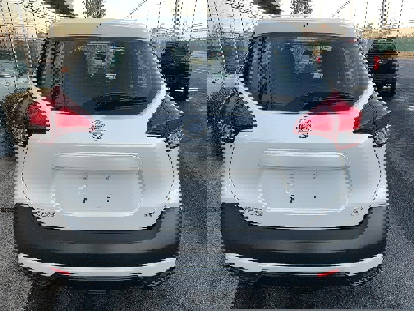 Used 2018 Nissan Kicks SV image 22