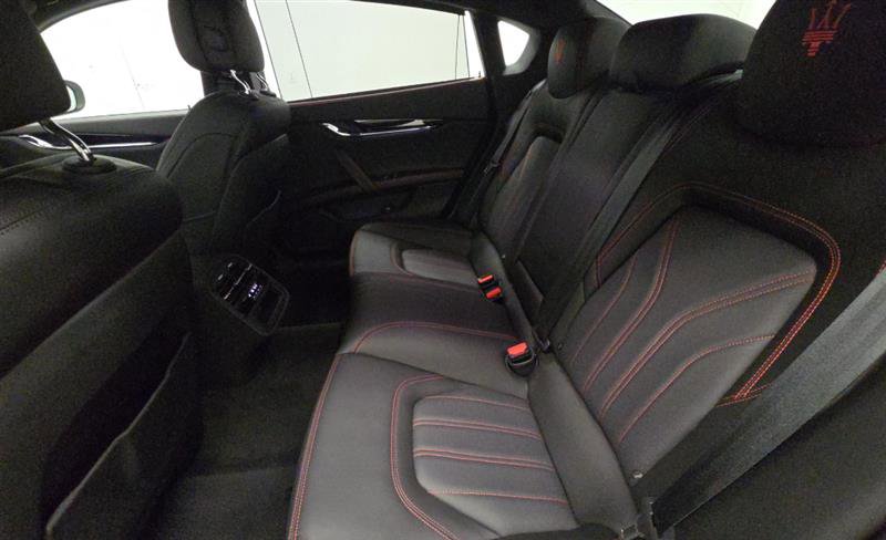 Used 2023 Maserati Quattroporte GT image 9