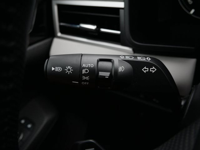Used 2025 Mitsubishi Outlander SEL AWD/4WD image 20