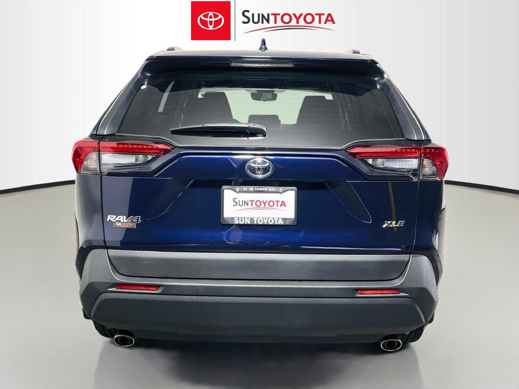 Used 2025 Toyota RAV4 XLE w/ Convenience Package FWD image 4