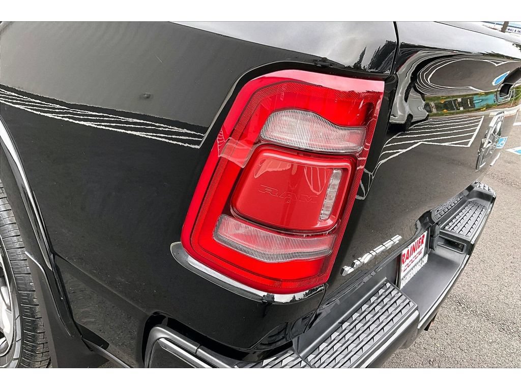 Used 2022 RAM 1500 Limited w/ Body-Colour Bumper Group AWD/4WD image 28