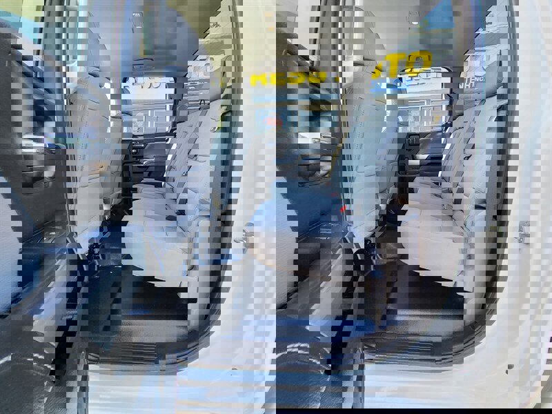 Used 2018 Chevrolet Silverado 1500 LT w/ All Star Edition image 11