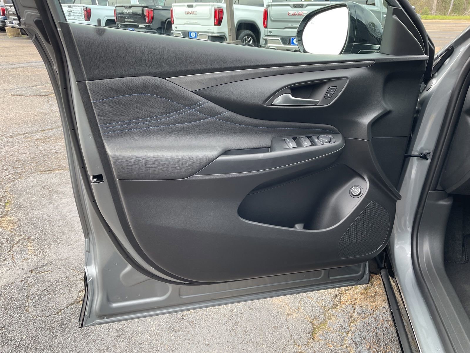 New 2026 Buick Envista Sport Touring w/ Convenience I Package FWD image 13