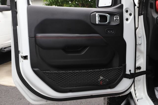 Used 2022 Jeep Gladiator Rubicon w/ LED Lighting Group AWD/4WD image 16