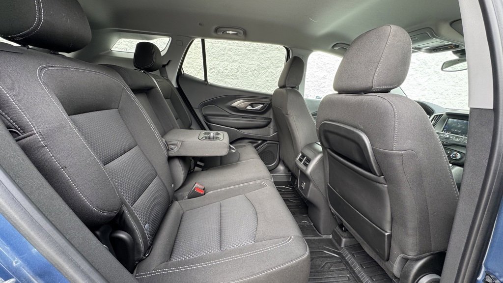 Used 2024 GMC Terrain SLE w/ LPO, Floor Liner Package image 10