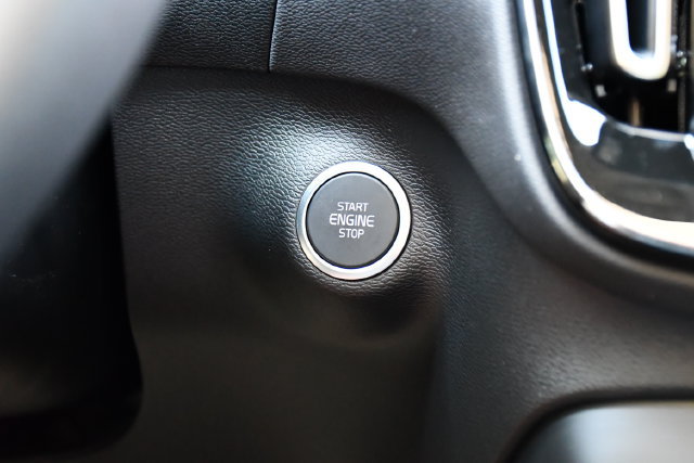 New 2026 Volvo XC40 B5 Plus w/ Climate Package AWD/4WD image 14