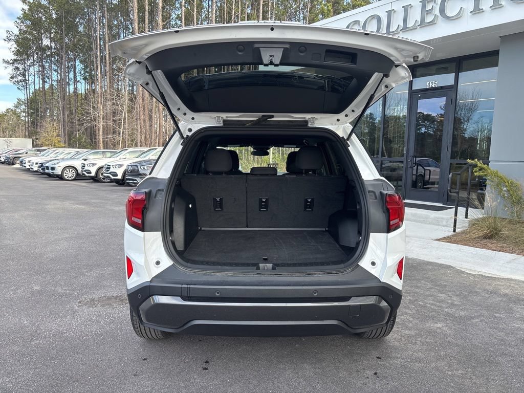 Used 2025 GMC Terrain Elevation AWD/4WD image 15