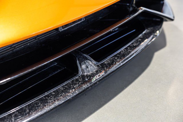 Used 2018 Lamborghini Huracan Performante AWD/4WD image 20