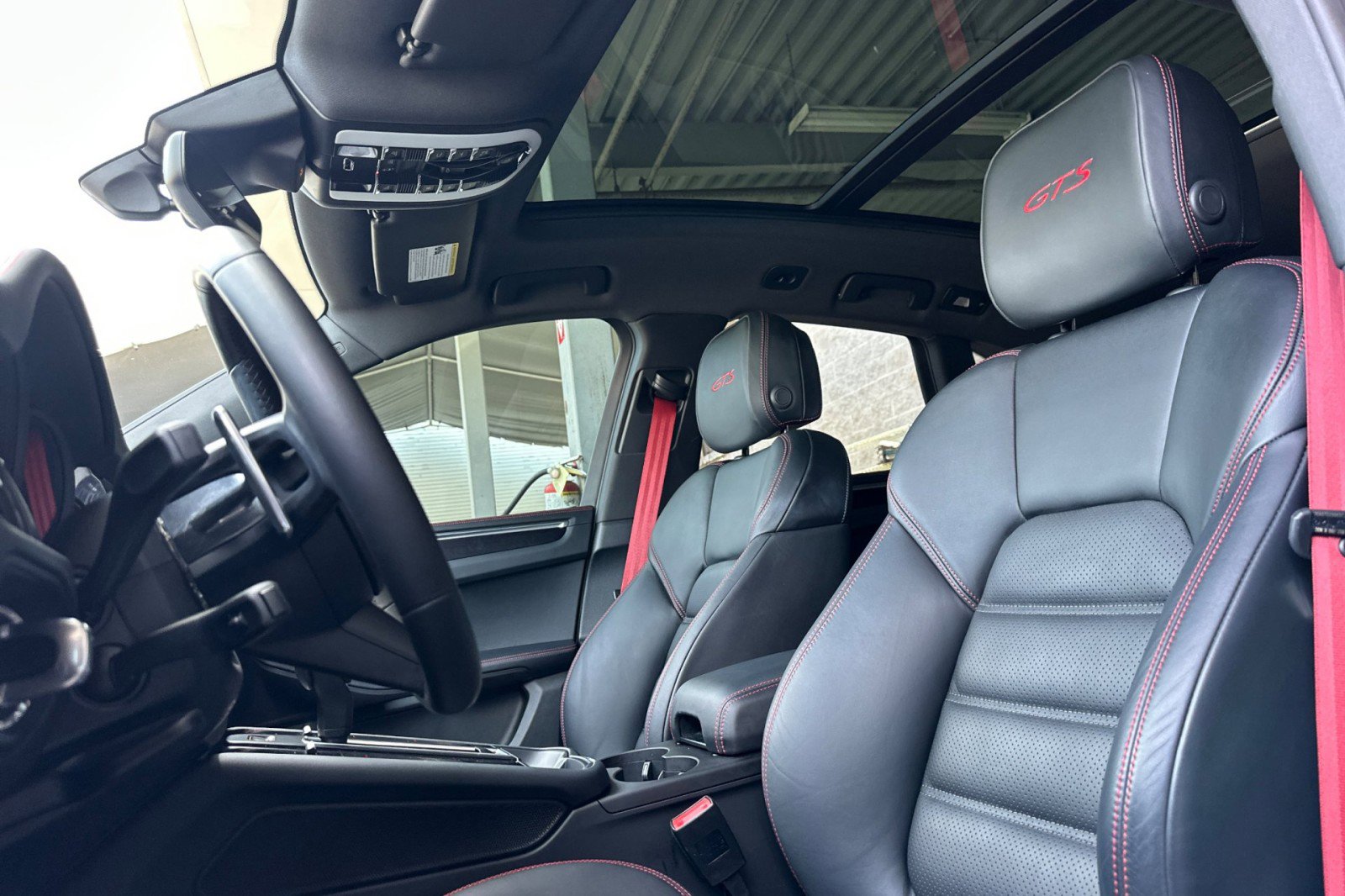 Certified 2023 Porsche Macan GTS AWD/4WD image 5