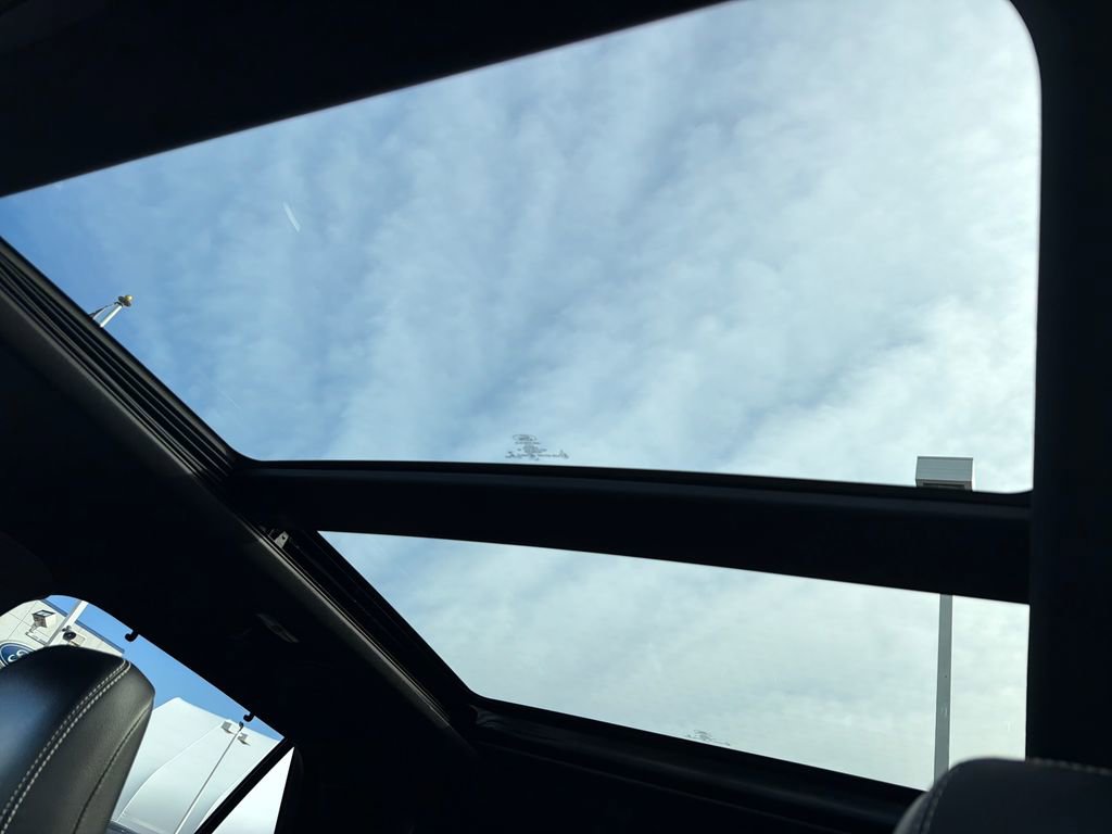 Used 2022 Ford Explorer ST w/ Equipment Group 401A image 21