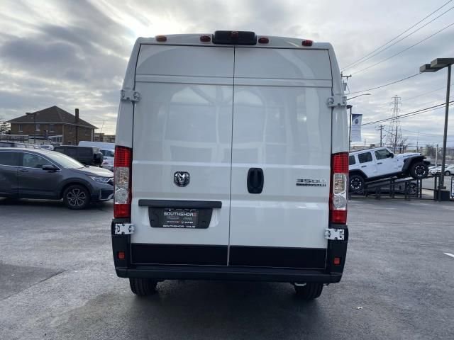 New 2024 RAM ProMaster 2500 w/ Convenience Group image 10