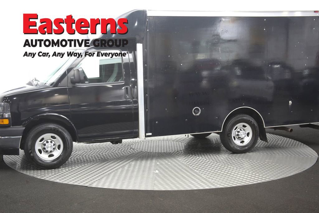 Used 2017 Chevrolet Express 3500 RWD image 55