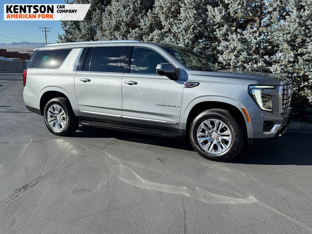 Used 2025 GMC Yukon XL Denali image 11