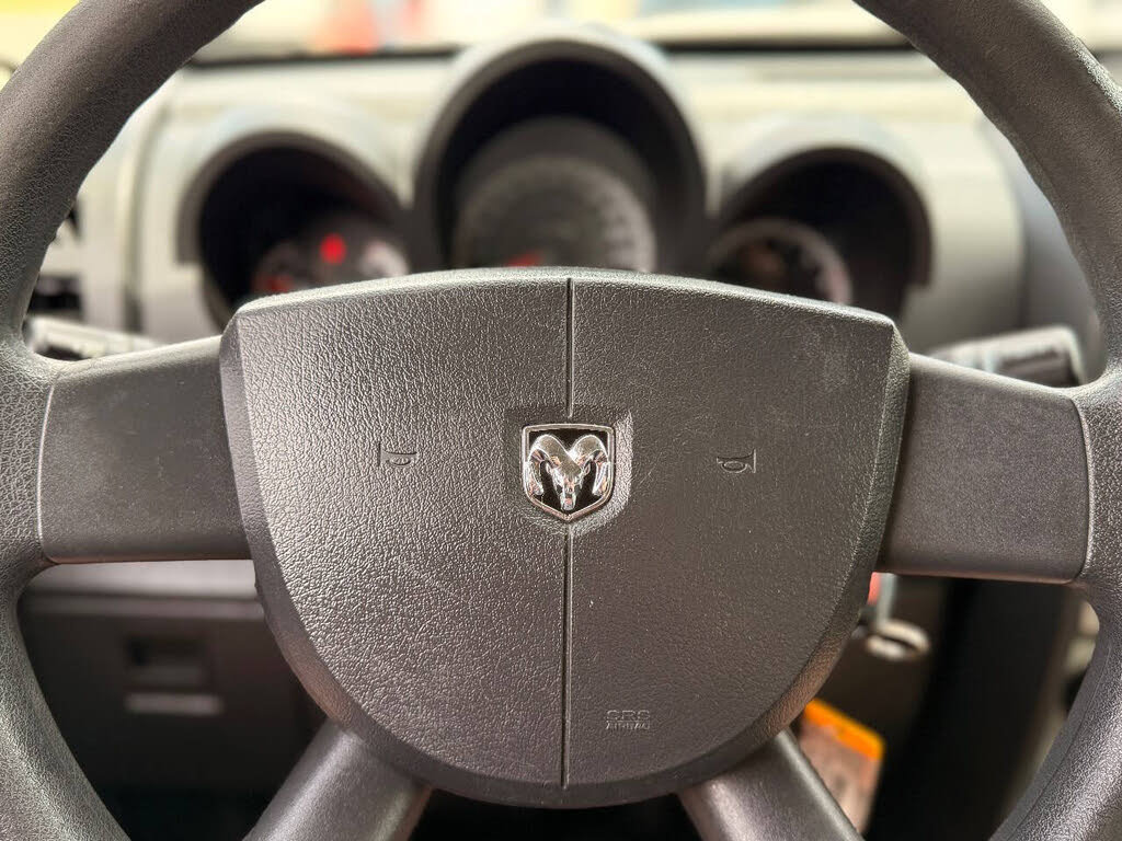 Used 2011 Dodge Nitro Heat image 30