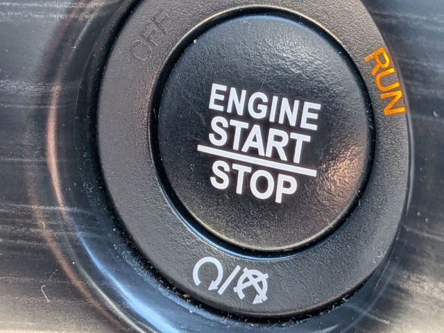 Used 2020 Jeep Grand Cherokee Altitude AWD/4WD image 24