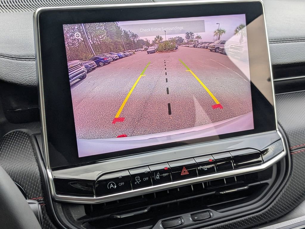 Used 2024 Jeep Compass Trailhawk image 21