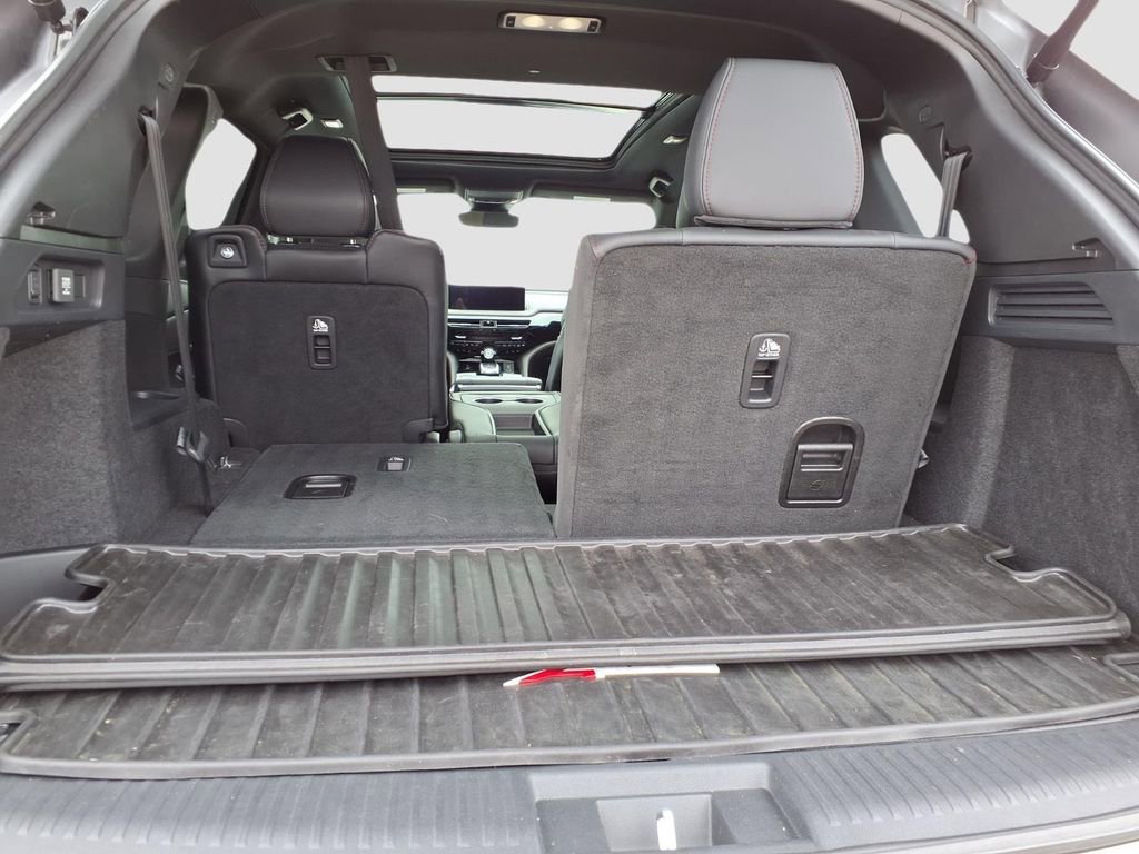 Used 2023 Acura MDX A-Spec image 39