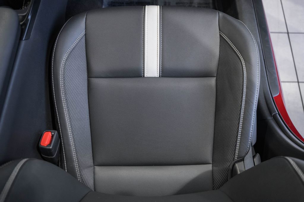 Used 2025 Toyota Camry SE image 30