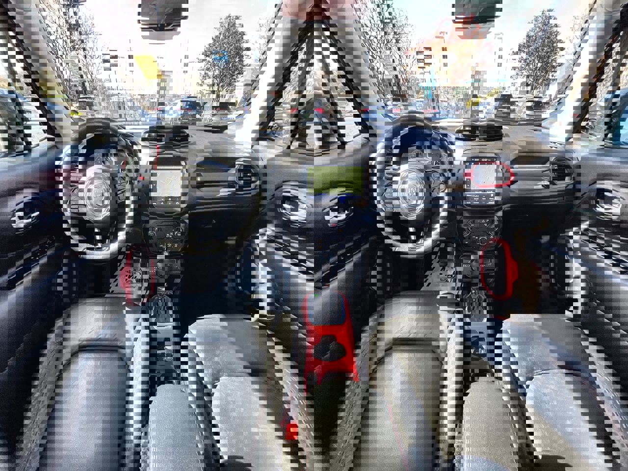 Used 2022 Jeep Renegade Trailhawk image 20