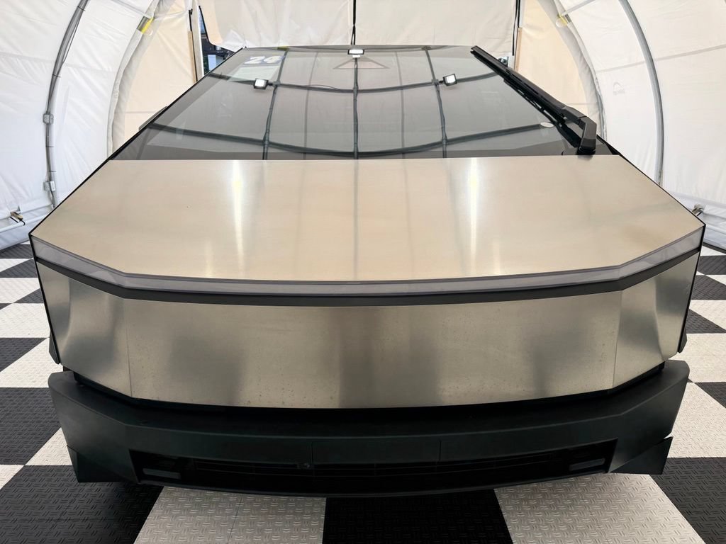 Used 2024 Tesla Cybertruck AWD Crew Cab image 9